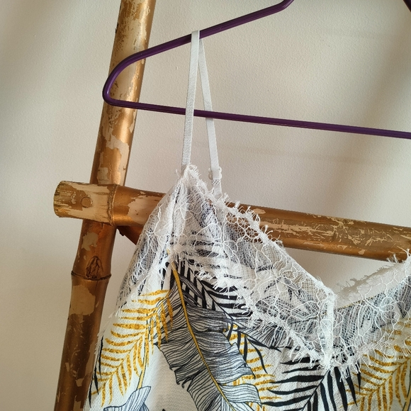 Lace Trim Boho Cami Top - Picture 13 of 14